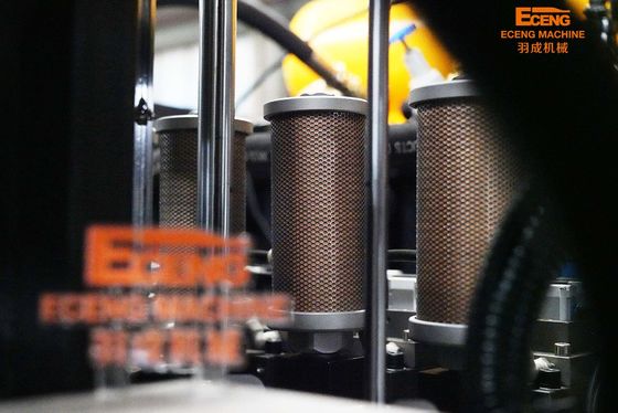 Выход полностью автоматического оборудования примеров прессформы дуновения высокий