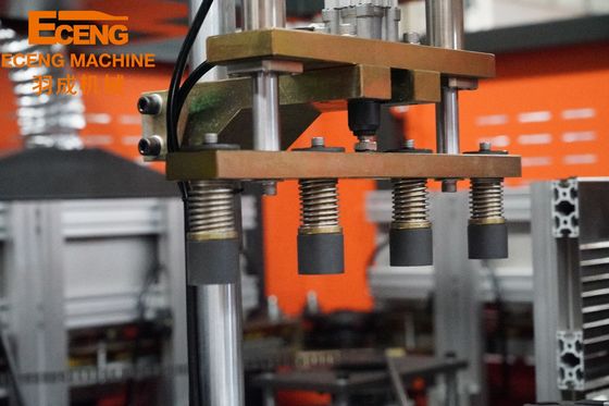 Eceng Q6000 Pet Stretch Blow Moulding Machine 4 полости для 2 л бутылки до 6000 б/ч