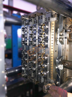 Прессформа впрыски прессформы S136 бутылки ЛЮБИМЦА полости Eceng 18 пластиковая